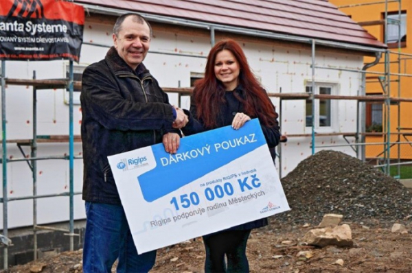 Rigips věnoval materiál v hodnotě 150 tisíc na stavbu bezbariérového domu