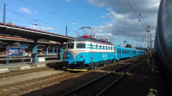 Elektrická lokomotiva Arrivy bude zdarma vozit návštěvníky Regionálního dne PID ve Strančicích