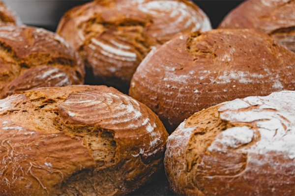 Oslavte Světový den chleba domácím pečením