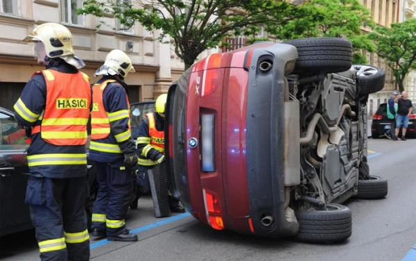 Dopravní nehoda v Praze 2