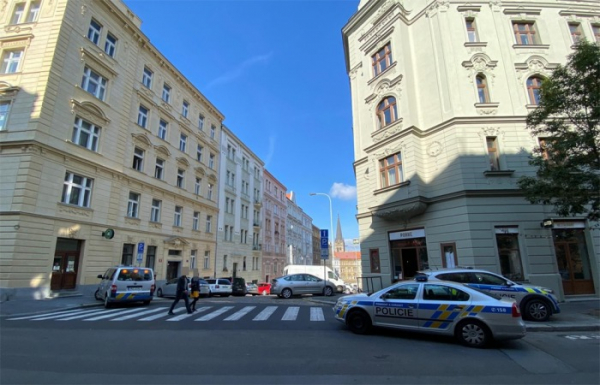 Na pražském Žižkově bylo v bytě nalezeno tělo mrtvého muže