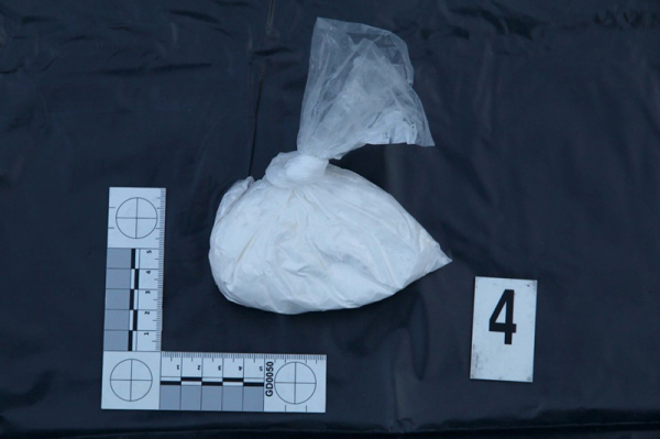 Pražští policisté našli při kontrole vozidla sáček s více než dvaceti gramy pervitinu