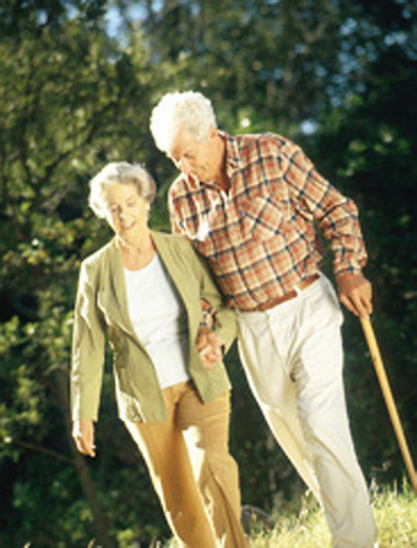 V červnu pobíralo důchod 583 sto a víceletých seniorů