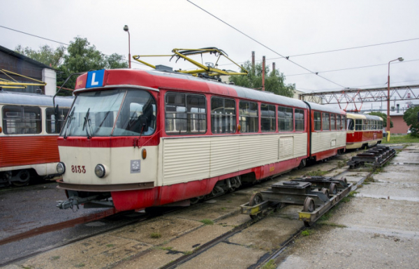 Flotilu retro tramvají rozšíří Dopravní podnik hl. m. Prahy o vůz Tatra K2 z Bratislavy