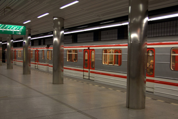Revitalizace okolí stanice metra Nádraží Holešovice může začít, DPP podepsal akcionářskou smlouvu