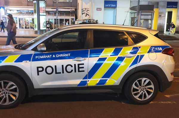 Pražským policistům ujížděl řidič se třemi zákazy řízení, navíc pod vlivem alkoholu a drog