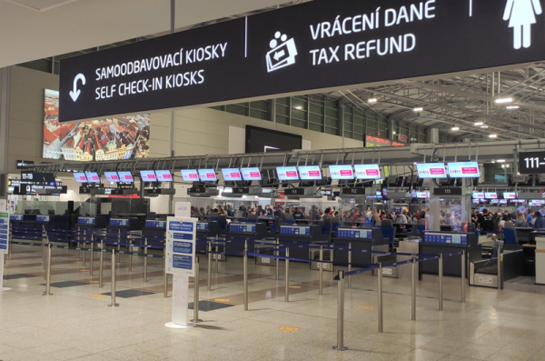 Zájem o cestování stále roste. Letiště Praha odbavilo v srpnu téměř 700 tisíc cestujících
