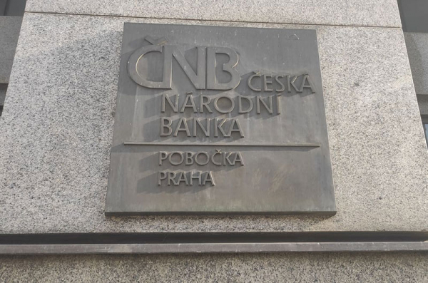 Česká národní banka zpřísní limity pro poskytování hypoték