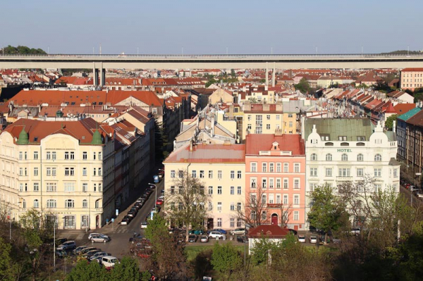 Prodeje bytů v Praze byly loni na historickém maximu, ceny stouply o třetinu
