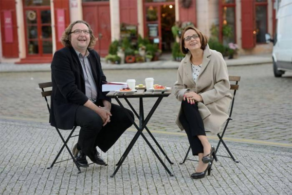 Primátorka Adriana Krnáčová chystá ve spolupráci s IPR Praha projekt Městských židlí. Ty umožní zabydlet parky a náměstí