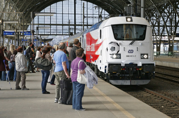Běžný chod pražského hlavního nádraží pomoc uprchlíkům z Ukrajiny nijak nenarušila
