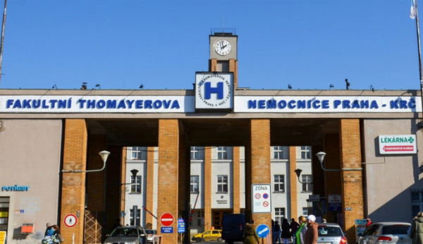 Fakultní Thomayerova nemocnice podporuje a pomáhá ukrajinským uprchlíkům