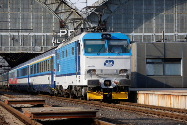 Legendární lokomotivy řady 350 známé pod přezdívkou gorila obsluhují už jen šest denních vlaků