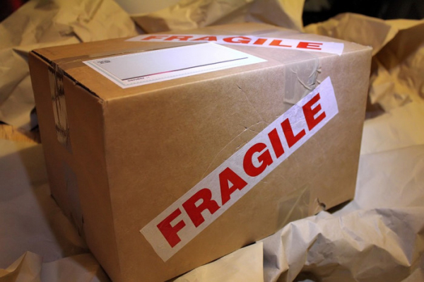 Česká pošta prodloužila v pražském regionu dobu doručování balíků na 12 hodin