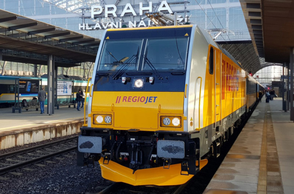 RegioJet spouští přímé vlakové spojení Prahy, Vysočiny a Brna s vídeňským letištěm Schwechat