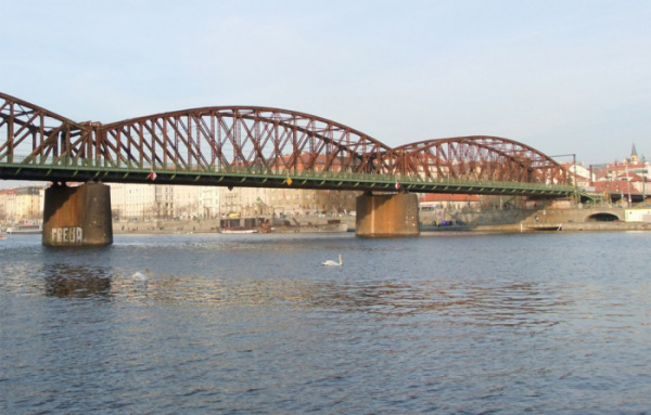 Komentář Ministerstva kultury k připravované obnově a rozšíření Železničního mostu pod Vyšehradem
