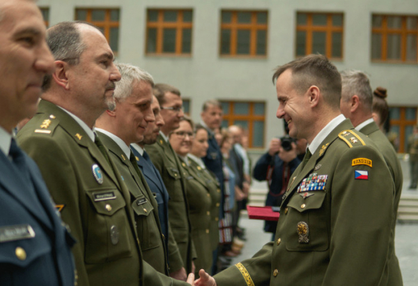 Armáda chce být atraktivní zaměstnavatel, říká ředitel Agentury personalistiky AČR