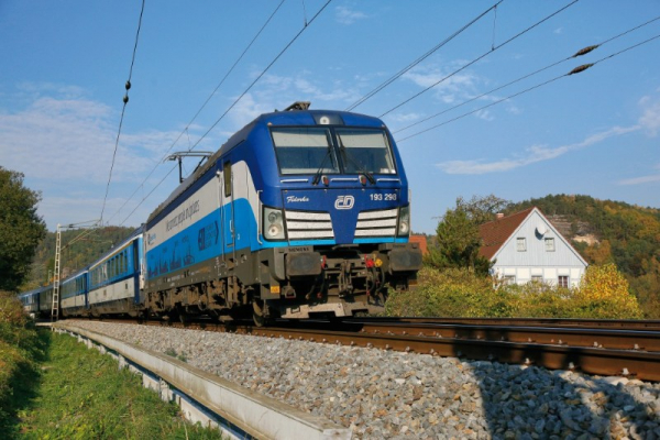 České dráhy rozšiřují provoz lokomotiv Siemens Vectron do Polska