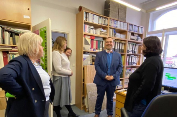 Ministr kultury Martin Baxa navštívil Národní informační a poradenské středisko pro kulturu