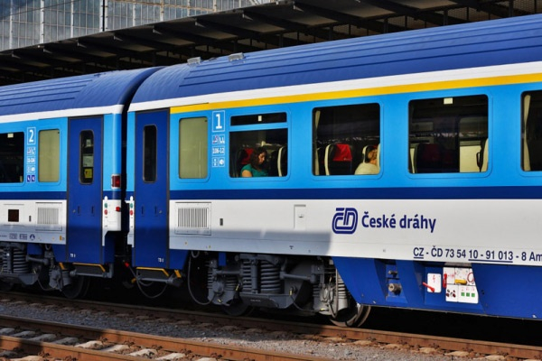 O víkendu omezí provoz vlaků mezi Prahou a Berounem stavební práce